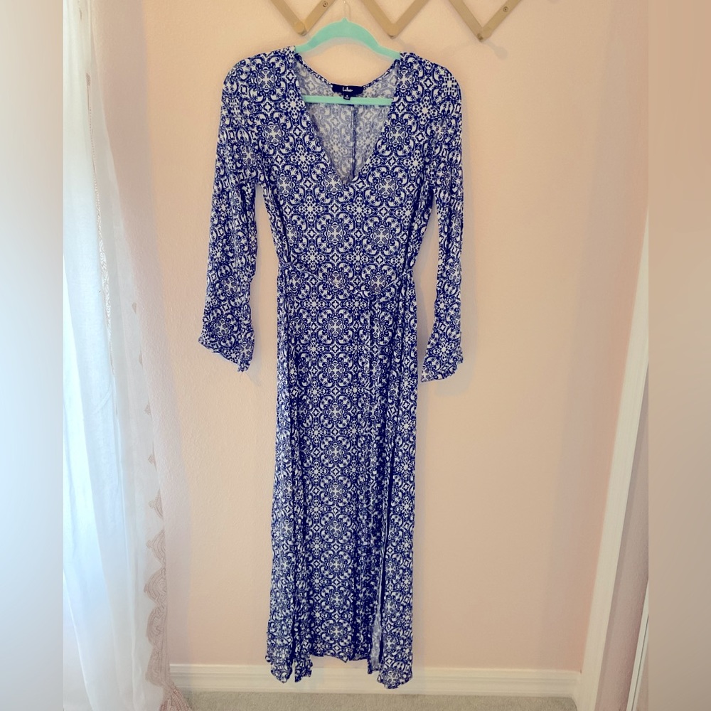 Lulu Maxi Dress, Blue & White, Breezy and Beautiful. Size S, Great Condition.